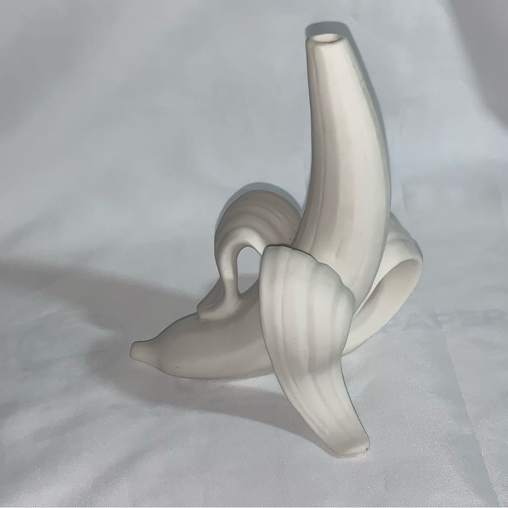 JONATHAN ADLER life size standing PEELED BANANA bud vase - Picture 6 of 8